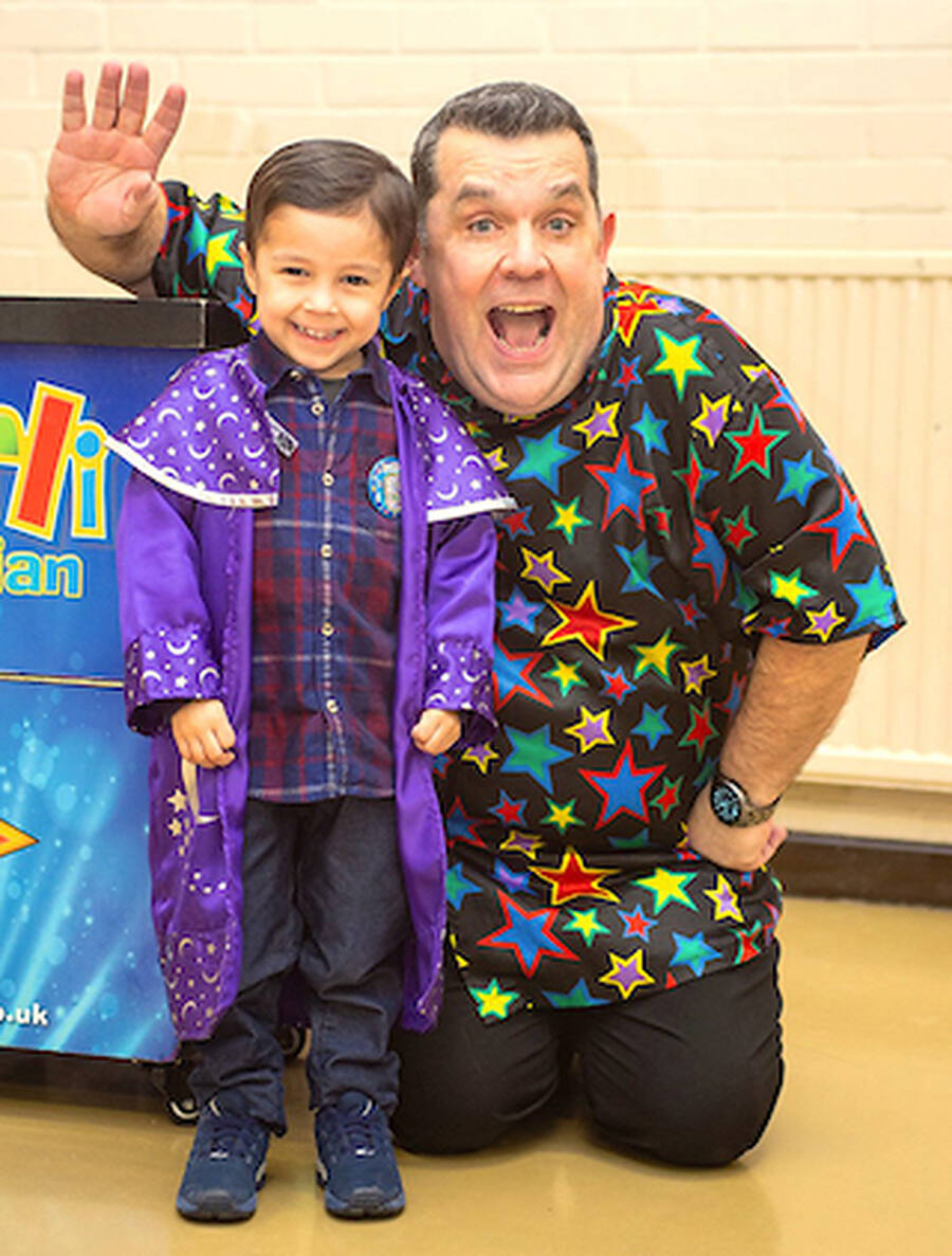 marli the magician - kids magician in kent